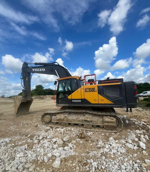 Pelle sur chenilles Volvo ec350el