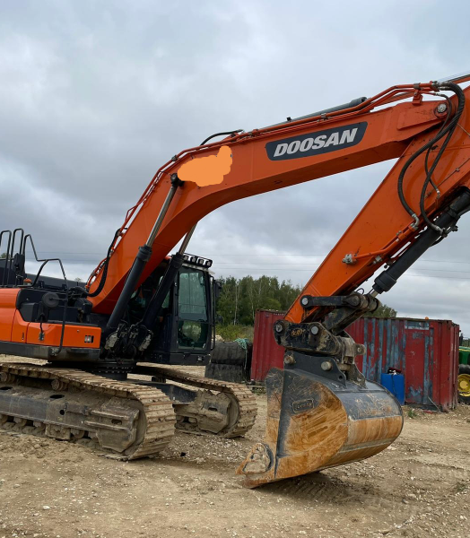 Pelle sur chenilles doosan dx300