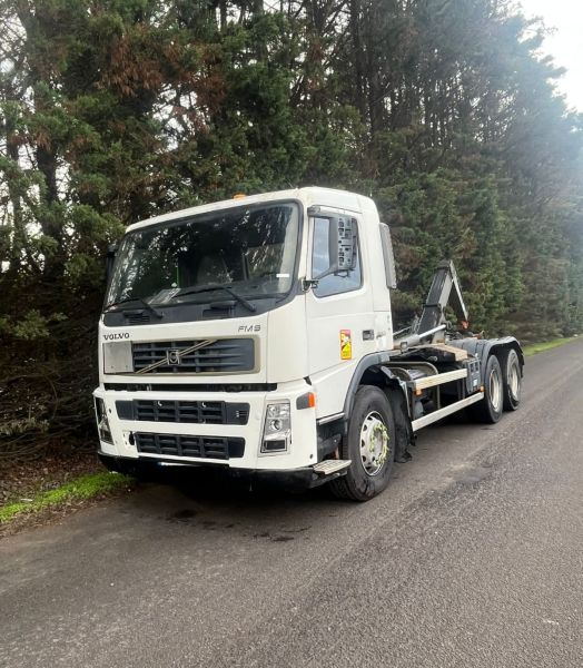 Porteur ampliroll volvo fm380