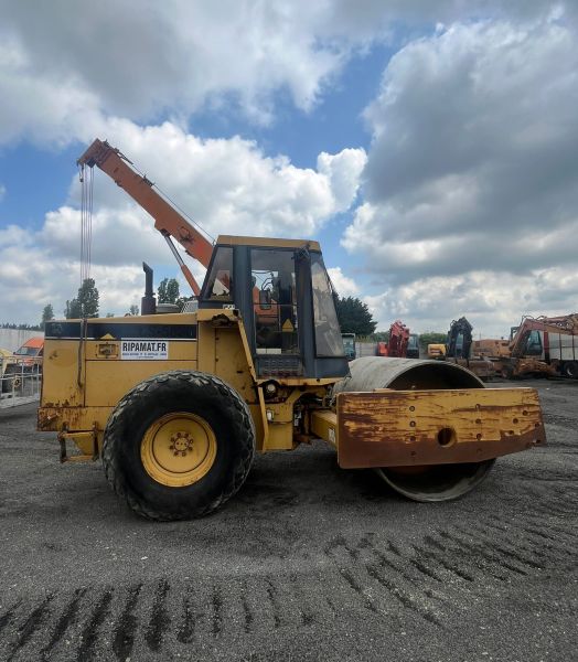 Compacteur Caterpillar cs583c